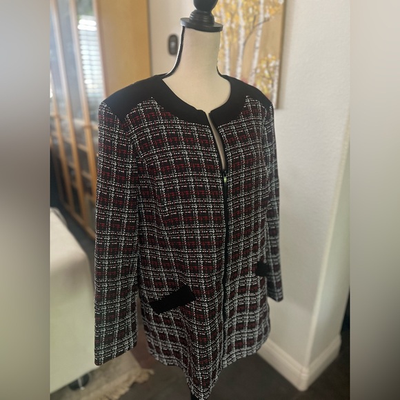 Kasper - elegant & modern plaid long blazer with zipper closure (NWOT) - Picture 1 of 12